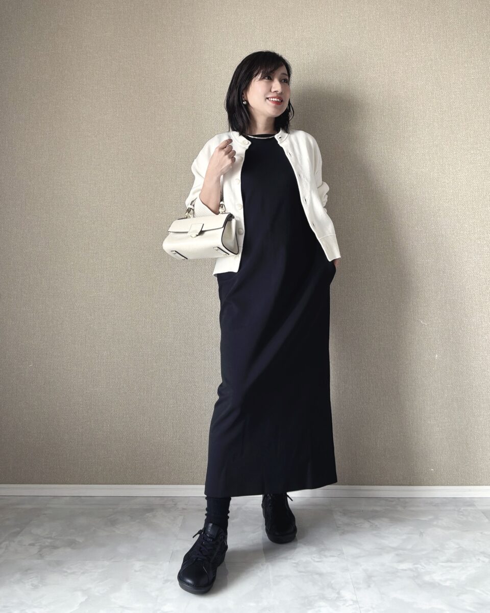 ユニクロ クレープジャージーワンピースノースリーブ 小柄向け