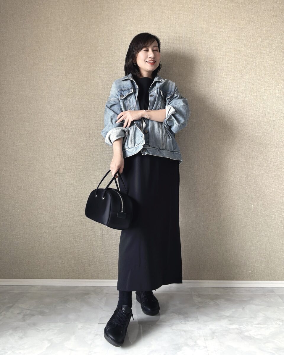 ユニクロ クレープジャージーワンピースノースリーブ 小柄向け