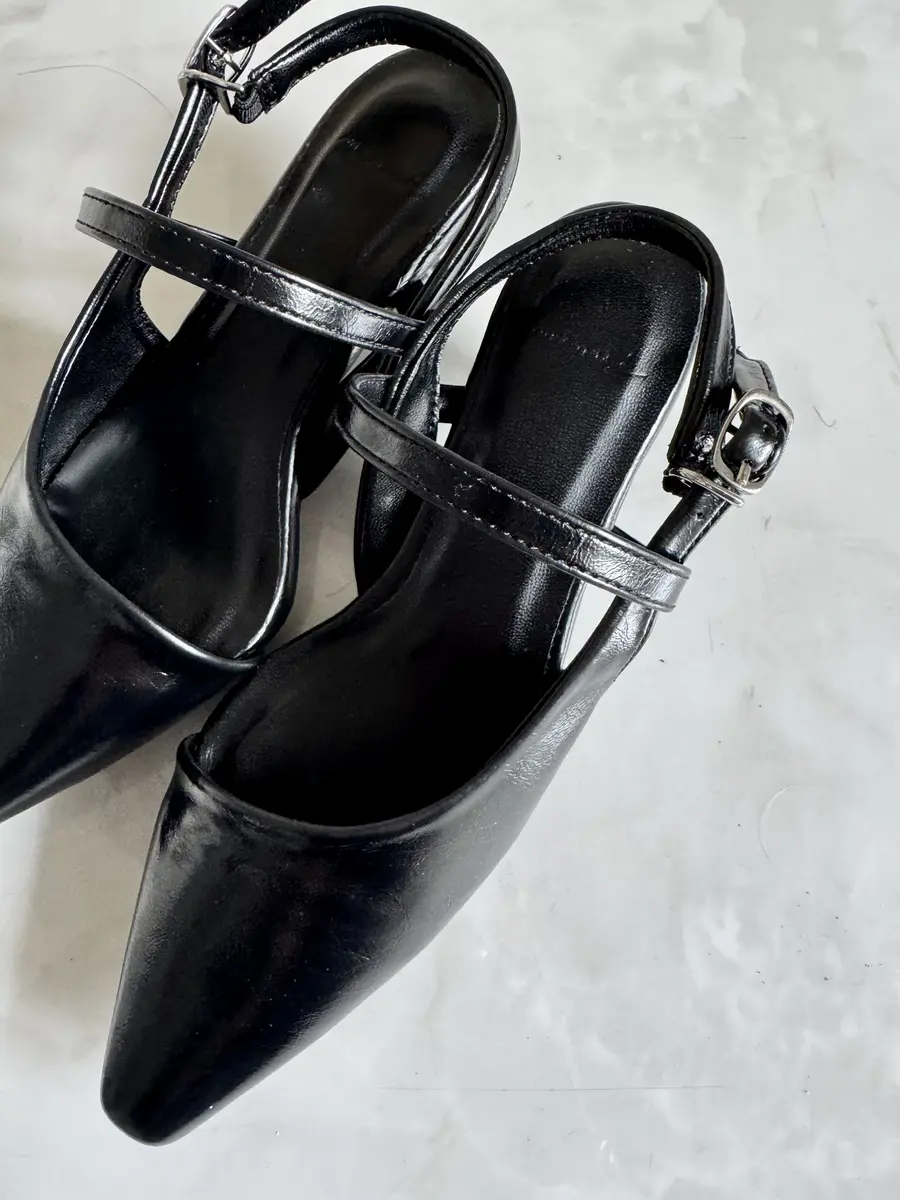 小さいサイズ　パンプス　歩きやすい