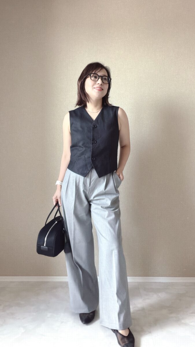 小柄 ユニクロ スマートワイドストレートパンツ